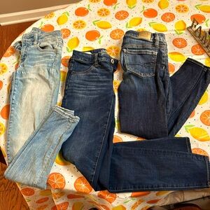 AMERICAN EAGLE JEANS - size 0 - set of 3